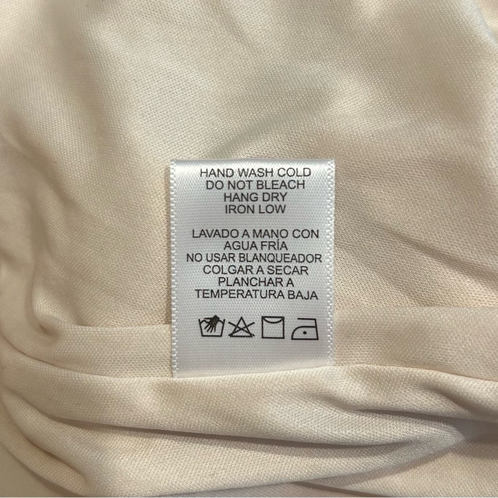 Off white/ beige shorts with skirt overlay - Picture 4 of 5
